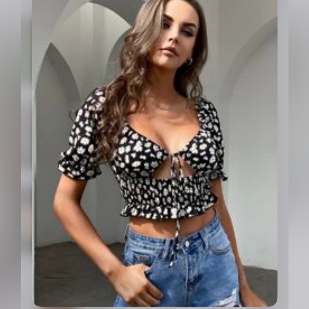 Daisy floral cut out tie crop top